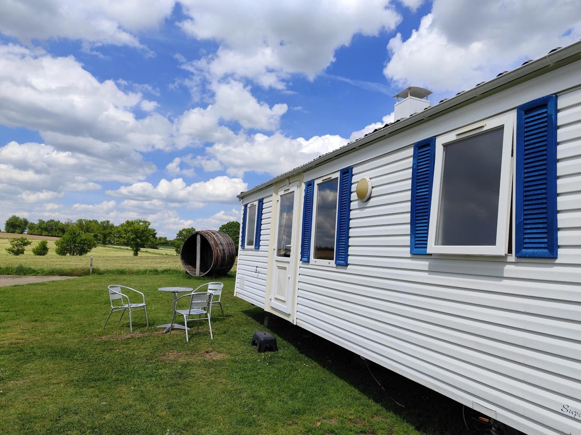 La Billardiere Camping A La Ferme Le Menil-Ciboult Exteriér fotografie